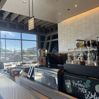 Starbucks - Coffee & Tea Near Me - Orlando, Florida