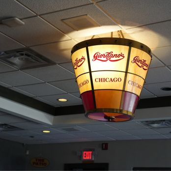 Giordano's - Pizza Near Me - Rosemont, Illinois