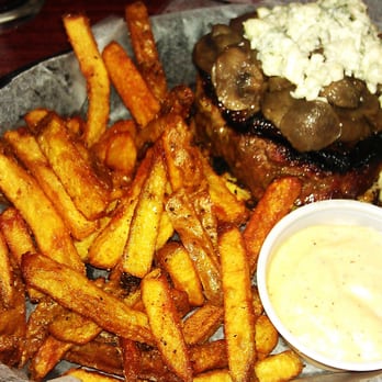 Grace Tavern - Kennett Square burger w/blue cheese + mushrooms - Pubs Near Me - Philadelphia, Pennsylvania Grace Tavern - Kennett Square burger w/blue cheese + mushrooms - Pubs Near Me - Philadelphia, Pennsylvania