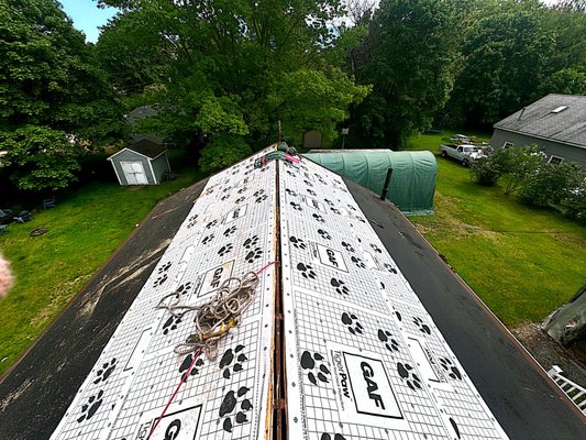 Roof Installation - We do roof replacements such as asphalt, metal, rubber, and PVC.