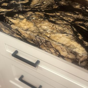 AC Stone Counter Tops - Matched pattern from counter to edge. - Countertop Installation Near Me AC Stone Counter Tops - Matched pattern from counter to edge. - Countertop Installation Near Me