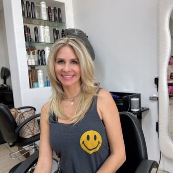 Daylily Salon - A happy customer at Day Lily Hair Salon - Hair Salons Near Me - Bee Cave, Texas Daylily Salon - A happy customer at Day Lily Hair Salon - Hair Salons Near Me - Bee Cave, Texas