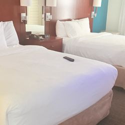 Residence Inn by Marriott Fort Myers Sanibel - Bedroom very  spacious