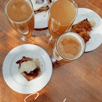 The Perch - Cinnamon rolls, Beermosa - Breweries Near Me - Chicago, Illinois The Perch - Cinnamon rolls, Beermosa - Breweries Near Me - Chicago, Illinois