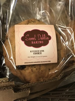 Sweet Dahlia Baking by null