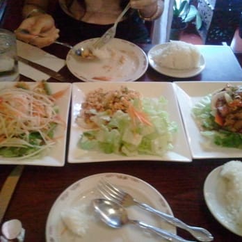 Smile Cafe - papaya salad , pork salad, beef salad with sticky rice - Thai Near Me - Philadelphia, Pennsylvania