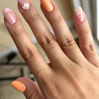 Forever 21 Nail Lounge - Nail Salons Near Me - Miami, Florida Forever 21 Nail Lounge - Nail Salons Near Me - Miami, Florida