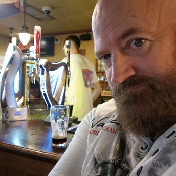 Finn Kelly's - Moi - Pubs Near Me - Annecy, 74