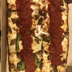 Pizza Hut - Detroit Style