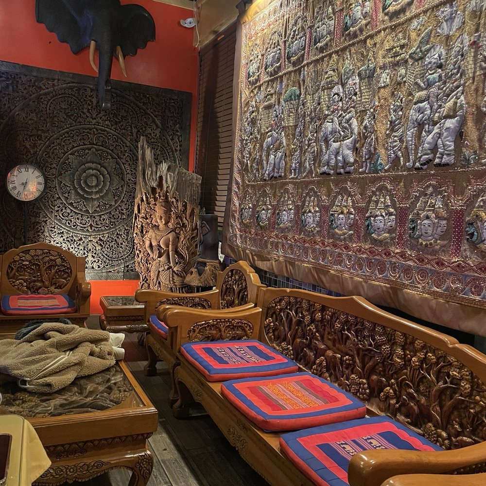 Elephant Thai Cuisine - Interior seating - Thai Near Me - Vallejo, California