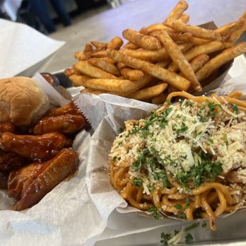 Fire Wings - REG - GARLIC NOODLES , REG - PLAIN FRIES, bbq 6 WING COMBO flavor spicy bbq - Chicken Wings Near Me - Long Beach, California Fire Wings - REG - GARLIC NOODLES , REG - PLAIN FRIES, bbq 6 WING COMBO flavor spicy bbq - Chicken Wings Near Me - Long Beach, California