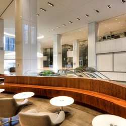 Avenue Business Center