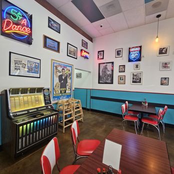 60's Cafe & Diner - Jukebox - Diners Near Me - Tualatin, Oregon 60's Cafe & Diner - Jukebox - Diners Near Me - Tualatin, Oregon