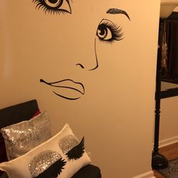 Lashes By Irma - Cute wall decor, dimmed lighting, relaxing and welcoming