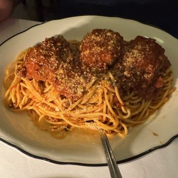 Maggiano's - Spaghetti & Meatballs - Italian Near Me - Cincinnati, Ohio