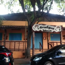 Vila do Samba - Fachada da casa de show Vila do Samba aos sábados.