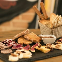 Fogg Bar Birras & Cheese