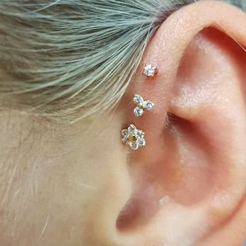 Piercingstudio Wien - Triple Anti Helix - Piercing Near Me - Vienna, 9