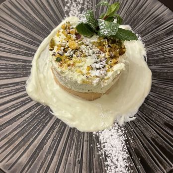 Gusto Italia - Pistachio tiramisu - Italian Near Me - Paris, 75 Gusto Italia - Pistachio tiramisu - Italian Near Me - Paris, 75