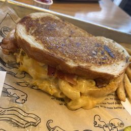 MacDaddy Sandwich! So good! MacDaddy Sandwich! So good!