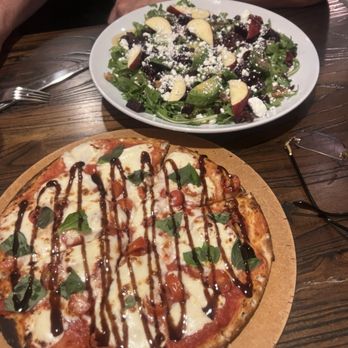 Grüv Bistro & Wine Bar - Margherita Pizza and Beet Salad - Wine Bars Near Me - Belleville, Illinois Grüv Bistro & Wine Bar - Margherita Pizza and Beet Salad - Wine Bars Near Me - Belleville, Illinois