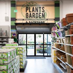 Wilco Farm Store - Sonora - Nursery Style Garden Center