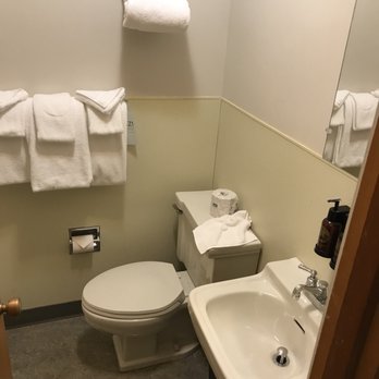 Swift Current Motor Inn - Bathroom in the Pine Room Top Inn - Hotels Near Me - East Glacier Park, Montana