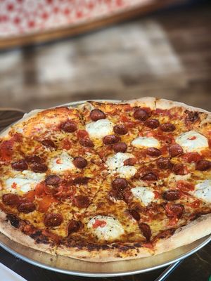 Thunderbolt Pizza by null