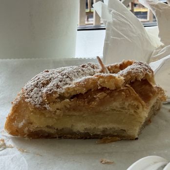 Atelier Monnier - Pinecrest - Almond croissant - Bakeries Near Me - Pinecrest, Florida