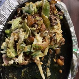 I mixed the sour cream, guacamole, lettuce and poco w/ the fajitas. Then ate w/ chips after taco shells were gone. So good! I mixed the sour cream, guacamole, lettuce and poco w/ the fajitas. Then ate w/ chips after taco shells were gone. So good!