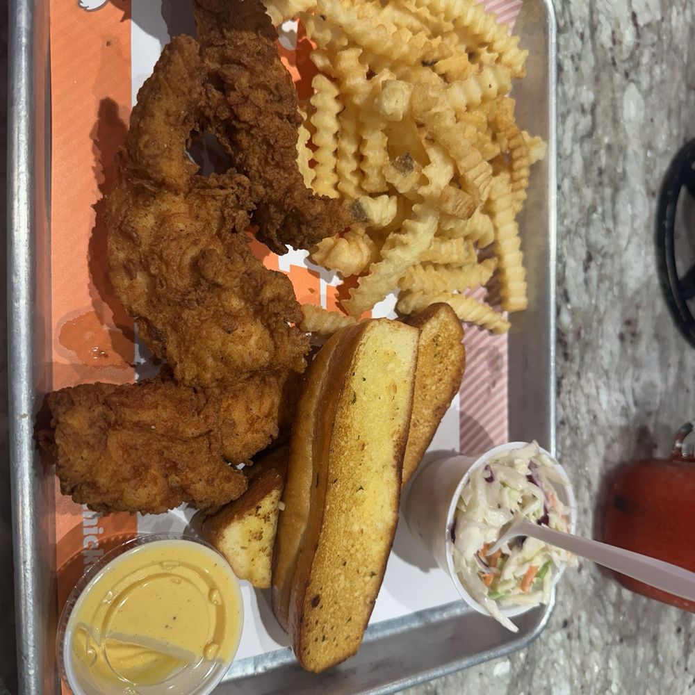Big Chicken - 3 Tender Plate - Chicken Shop Near Me - Las Vegas, Nevada