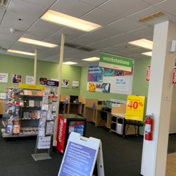 FedEx Office Print & Ship Center - Workstations