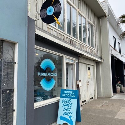 Tunnel Records by null