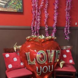 El Pollo Peruano - Close up of balloon