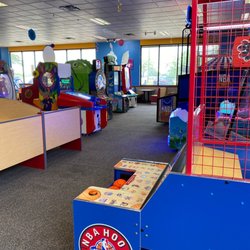 Chuck E. Cheese