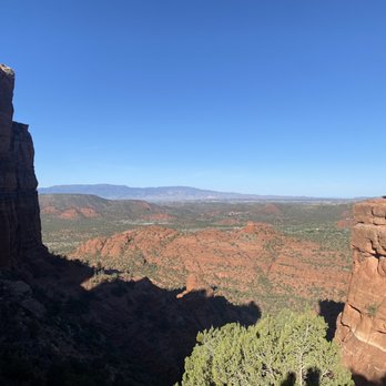 Cathedral Rock - View from the top - Hiking Near Me - Sedona, Arizona Cathedral Rock - View from the top - Hiking Near Me - Sedona, Arizona