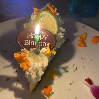 A Fish Called Avalon - Award Winning Pecan Crusted Key Lime Pie - Seafood Near Me - Miami Beach, Florida