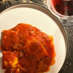 Mom & Dad's Italian Restaurant - Marinara ravioli
