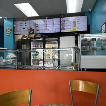 Diamond Chicken - Inside - Mediterranean Near Me - Casselberry, Florida