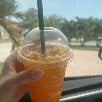 Starbucks - Coffee & Tea Near Me - Miami, Florida