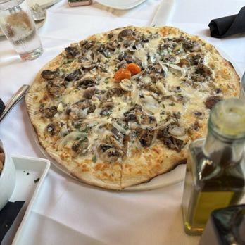 Il Moro Restaurant - Pizza - Italian Near Me - Los Angeles, California Il Moro Restaurant - Pizza - Italian Near Me - Los Angeles, California