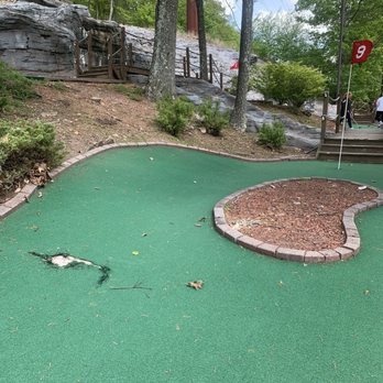 Lahey Family Fun Park - Rift course - Mini Golf Near Me - Clarks Summit, Pennsylvania