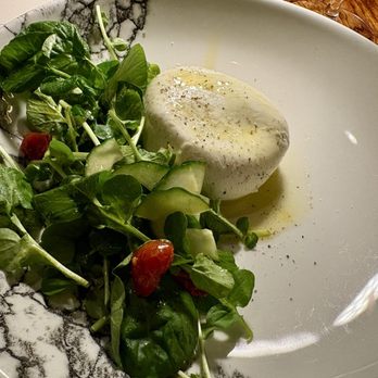 Evelyn Rose - Hay smoked burrata - American Near Me - Vienna, Virginia