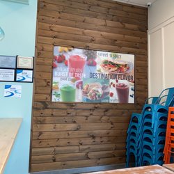 Tropical Smoothie Cafe