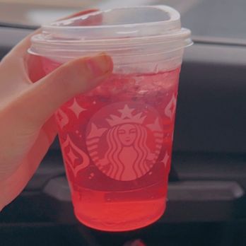 Starbucks - Strawberry açaí refresher - Coffee & Tea Near Me - Jacksonville, Florida Starbucks - Strawberry açaí refresher - Coffee & Tea Near Me - Jacksonville, Florida