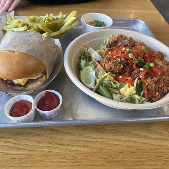 Gott's Roadside - Bacon Cheeseburger & Vietnamese Chicken Salad - Salad Near Me - Walnut Creek, California Gott's Roadside - Bacon Cheeseburger & Vietnamese Chicken Salad - Salad Near Me - Walnut Creek, California