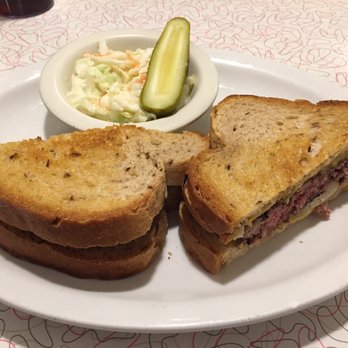 Lola's Diner - Patty Melt done right, cole slaw (a bit more sweet than tangy, creamy) - Diners Near Me - Park Ridge, Illinois