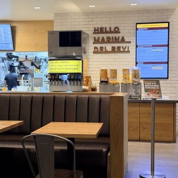 Starbird Chicken - Service counter - Chicken Shop Near Me - Marina del Rey, California Starbird Chicken - Service counter - Chicken Shop Near Me - Marina del Rey, California