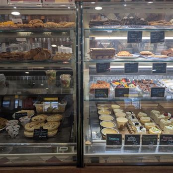 Caffé Mezzaluna - Breakfast & Brunch Near Me - Half Moon Bay, California