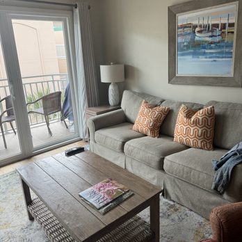 The Beach Club - Living room Rm 334 - Hotels Near Me - St. Simons, Georgia The Beach Club - Living room Rm 334 - Hotels Near Me - St. Simons, Georgia